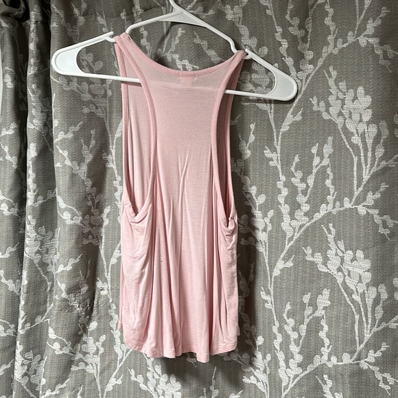Small Garage light pink razorback tank top - Picture 2 of 3